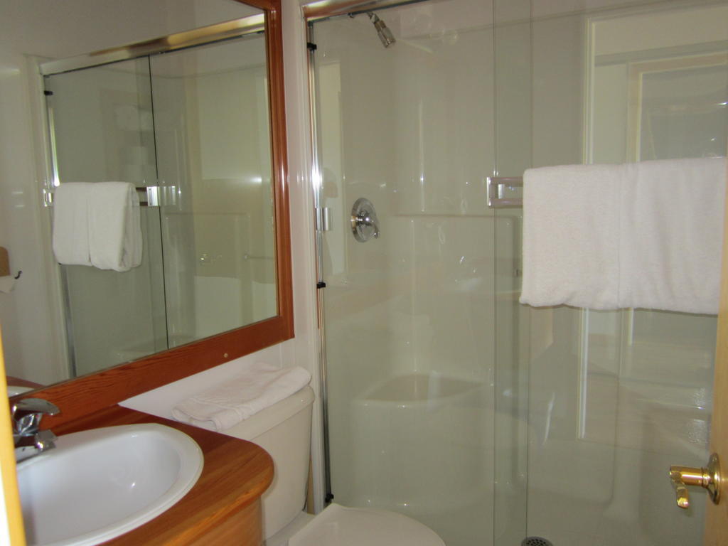 Beaver Creek Lodge And Cabins McBride Bilik gambar
